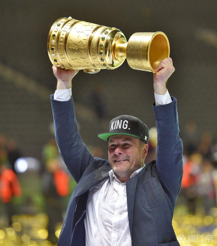 开云-关于Rookie遭遇十二连败,拜仁教练面临压力!的信息