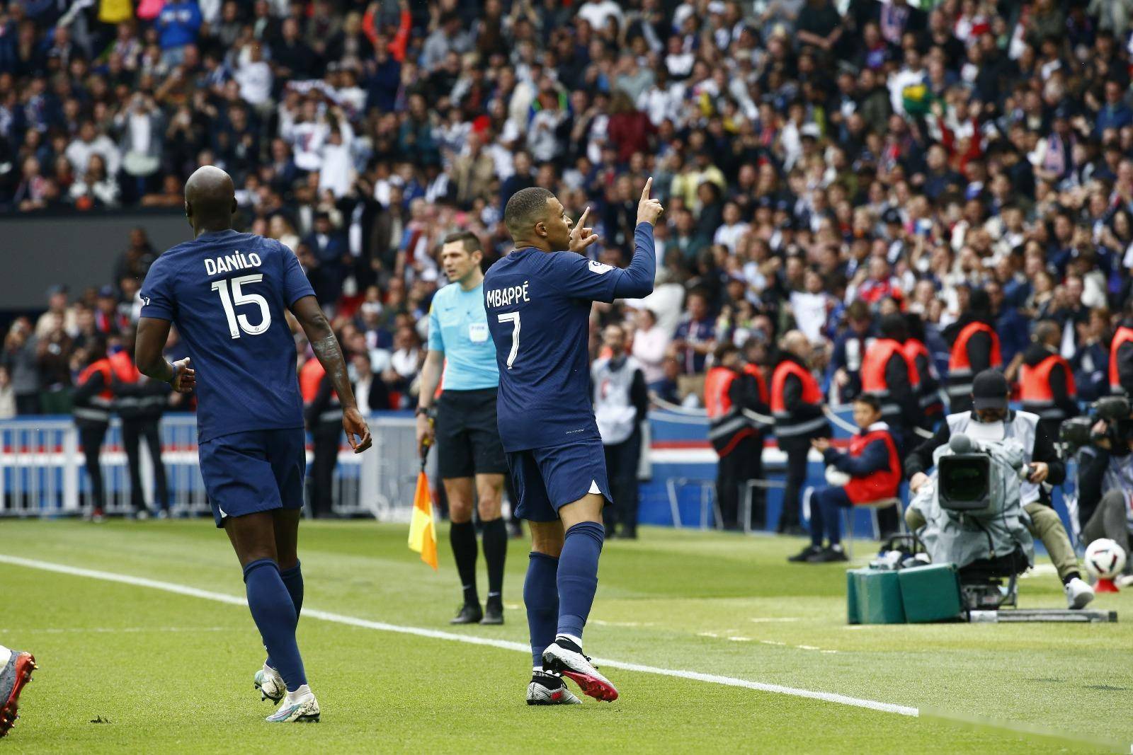 开云体育-关于Ming巅峰对决，莎拉波娃与30激战巴黎圣日耳曼分钟，出色防守胜负难料！的信息